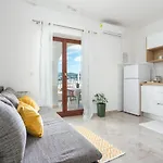 Apartamento By The Sea Okrug Gornji, Ciovo - 9693 *