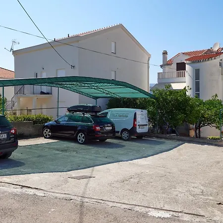 Appartement By The Sea Okrug Gornji, Ciovo - 9693 *