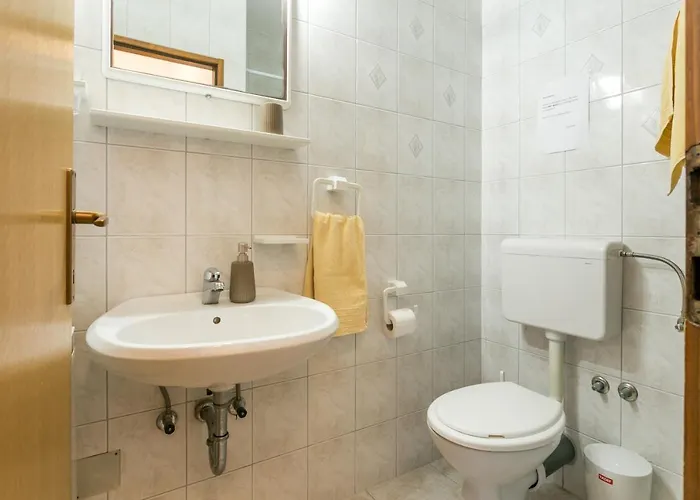 Appartement By The Sea Okrug Gornji, Ciovo - 9693